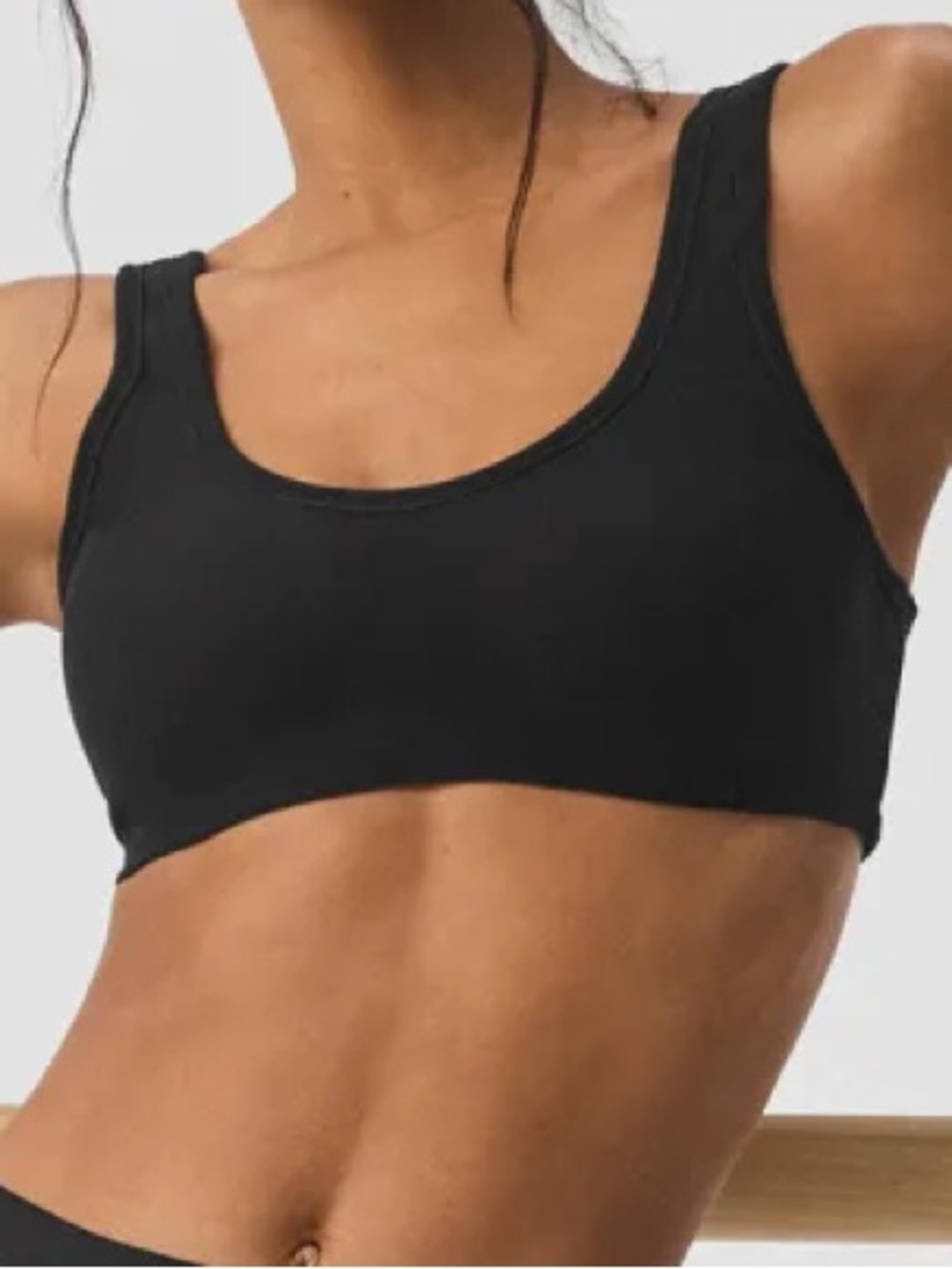 NWT Alosoft Center Stage Bra in Core Black Size Small $68